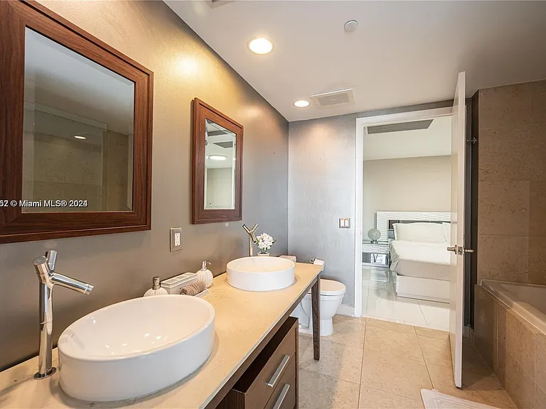 485 Brickell Ave #3109 — Photo 5