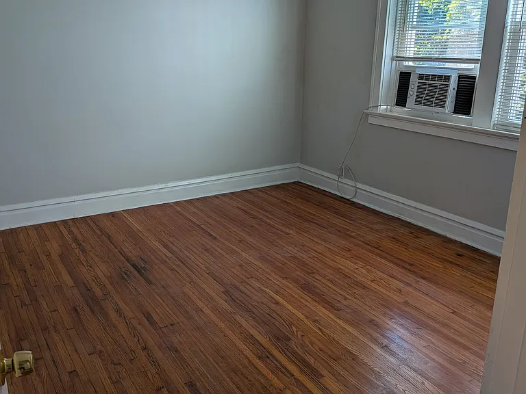 4053 S Grand Blvd #4 — Photo 5