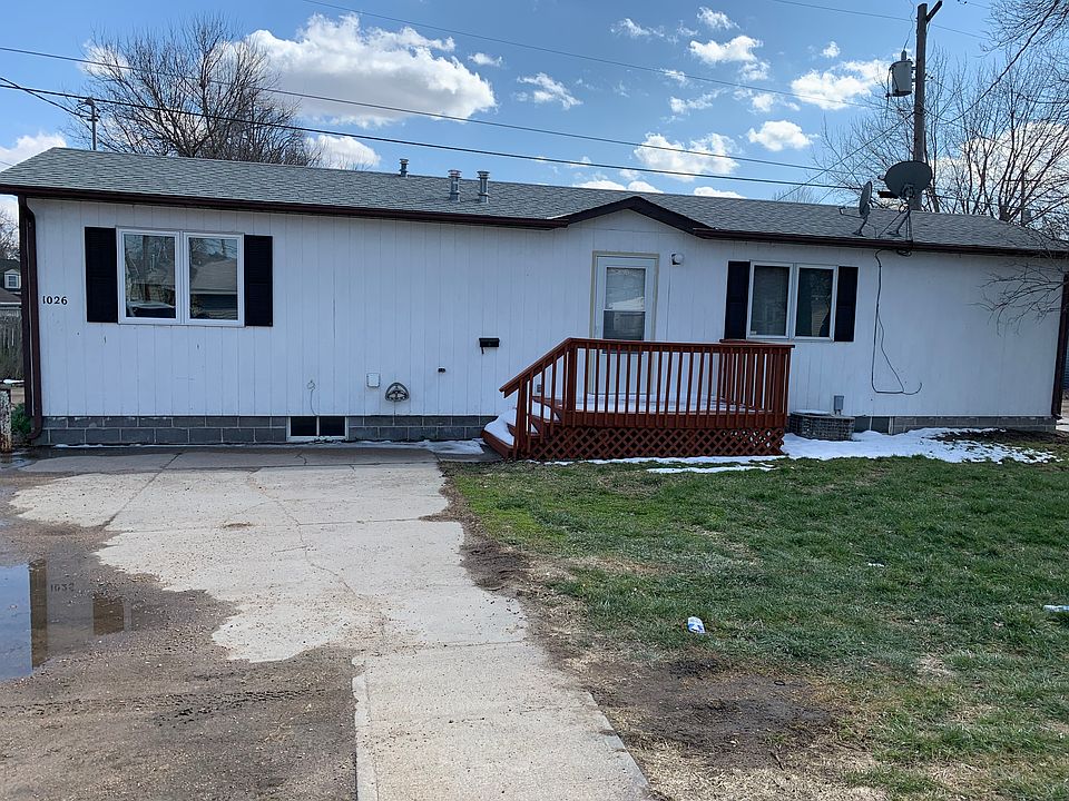 1st image of 1026 W 23rd St