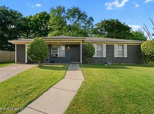 3160 Forest Glen Dr, Horn Lake, MS 38637