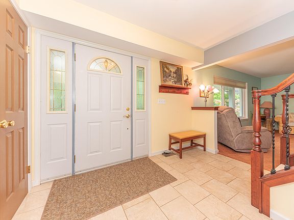 5th image of 952 Colony Dr