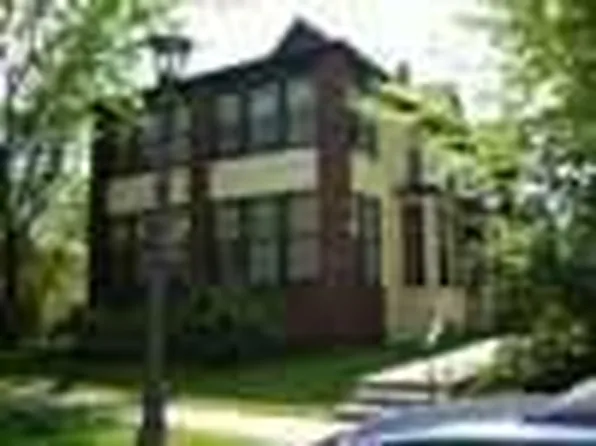 658 Hague Ave, Saint Paul, MN 55104