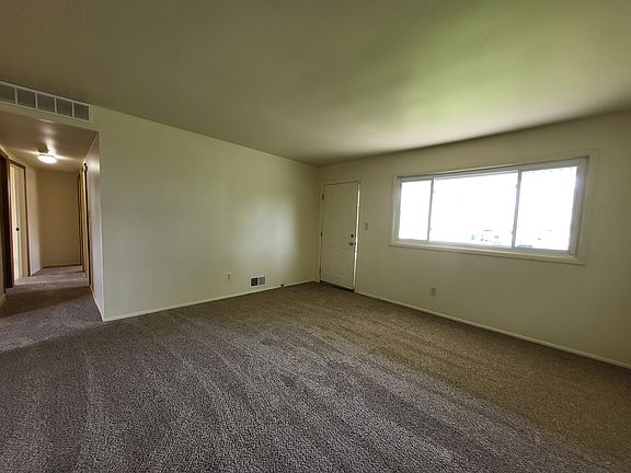 5th image of 2036 Alberta St