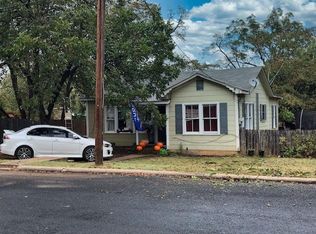 104 W Park St, Fredericksburg, TX 78624
