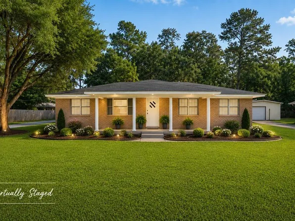 1303 Shadybrook Ln, Lufkin, TX 75904