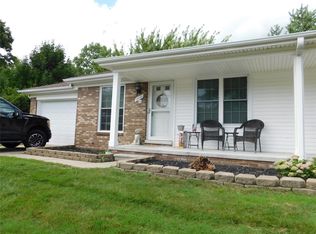 28091 Fair Oaks Ln APT 12, Harrison Township, MI 48045