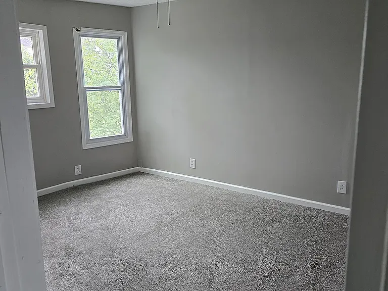 1147 Demphle Ave — Photo 14