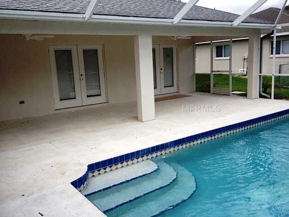 2nd image of 2710 Trianna St