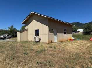 3175 Cloverlawn Dr, Grants Pass, OR 97527