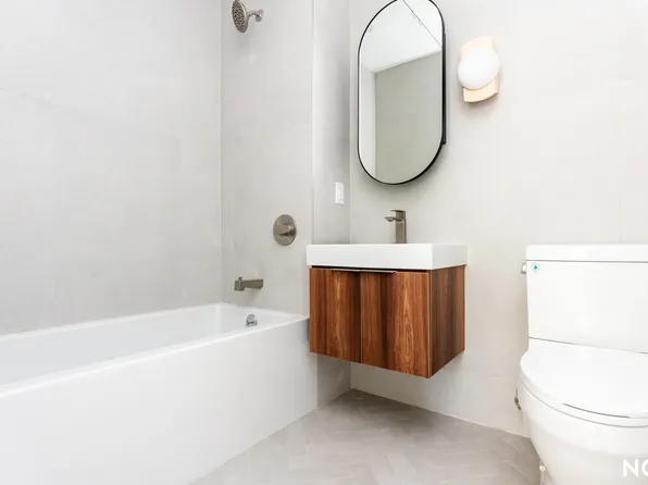 26-04 Jackson Avenue image 17 of 56