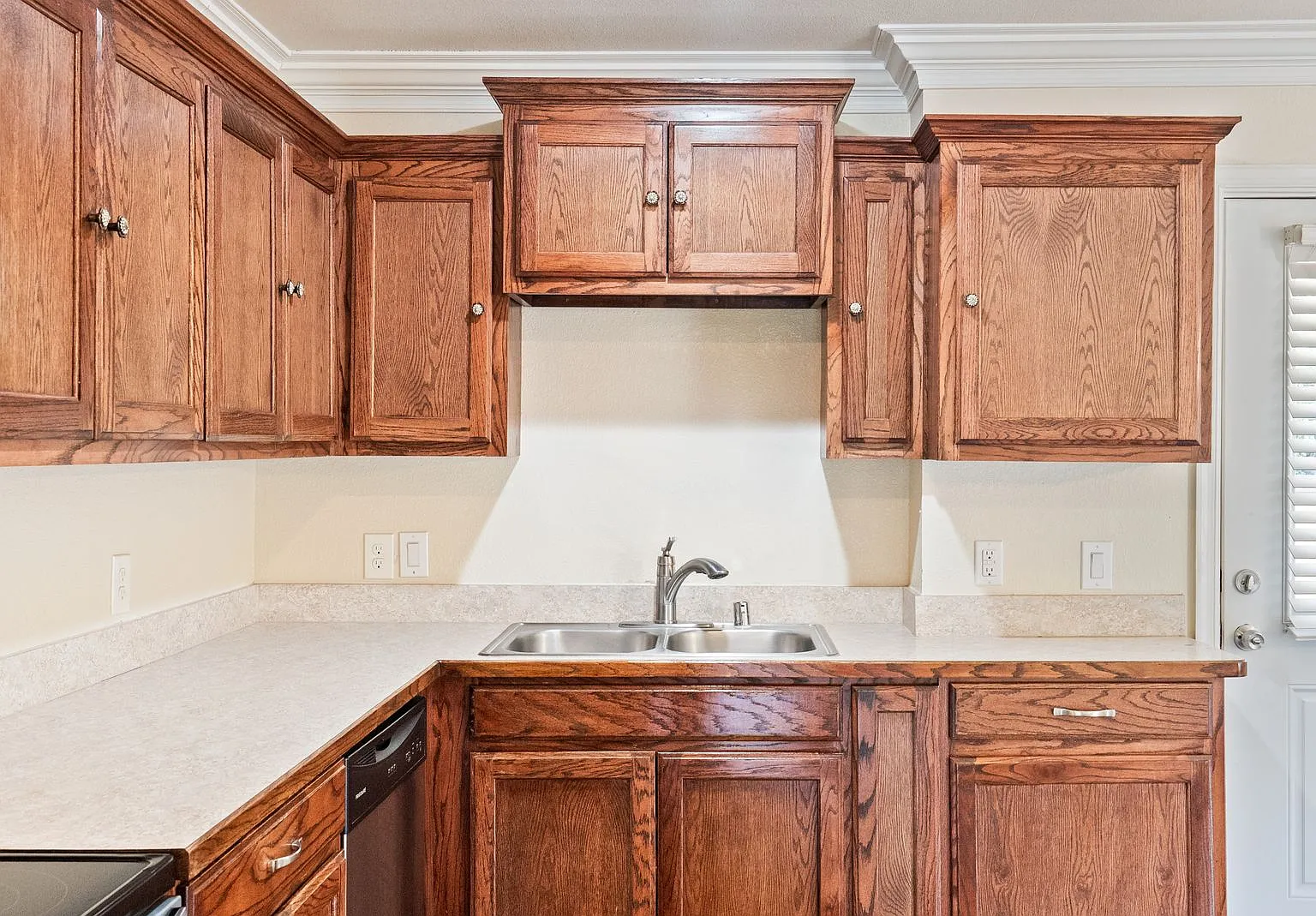 3 bed, 1576 sqft, $1,600 — Photo 2