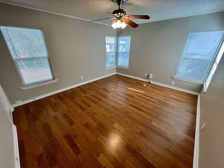3225 Knox St — Photo 18