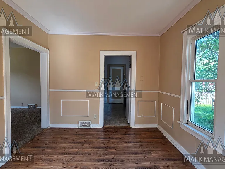 16 9th Ave NE #1 — Photo 14