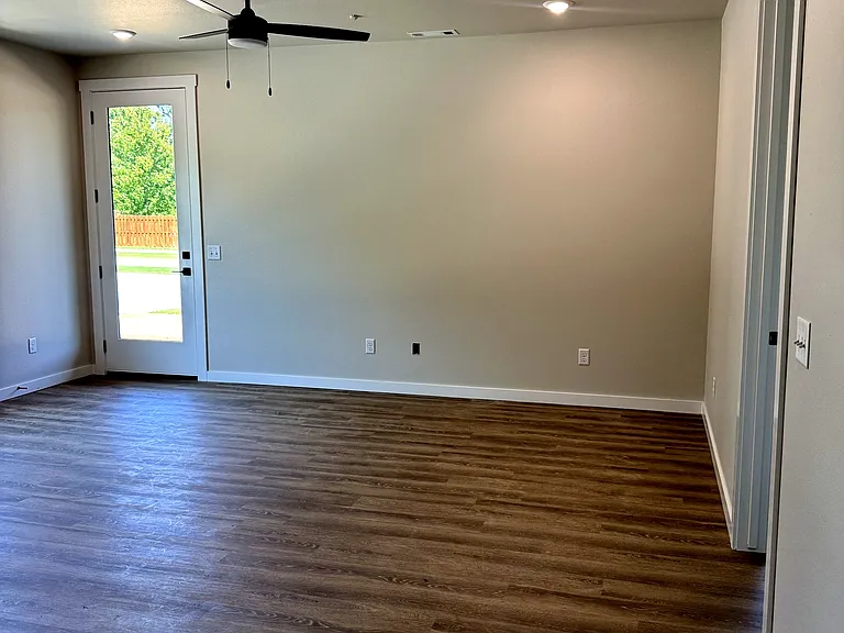 845 N Rupple Rd #101 — Photo 5
