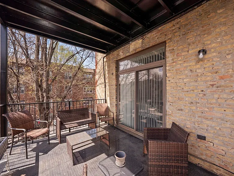 2459 W Augusta Blvd #2 — Photo 17