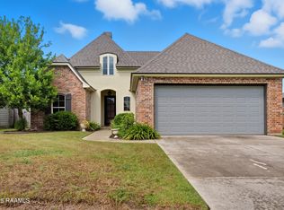 107 Spanish Oak Dr, Carencro, LA 70520