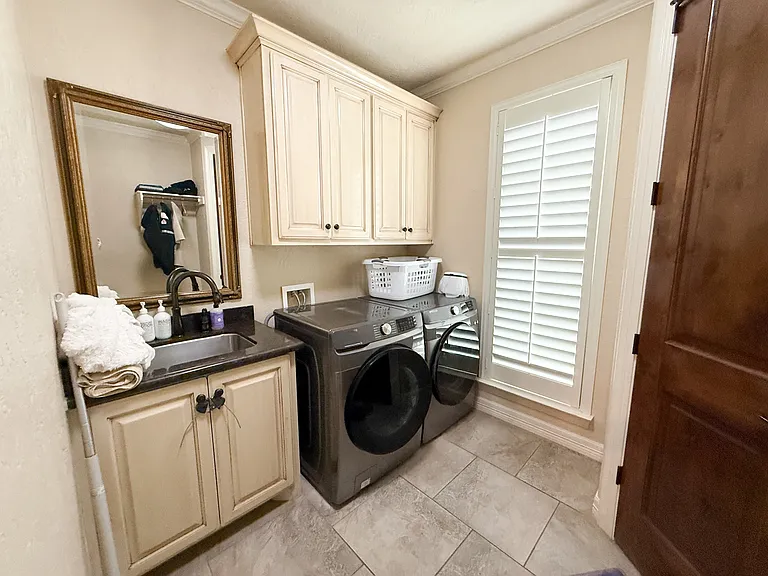 6470 Claybourn Dr — Photo 22