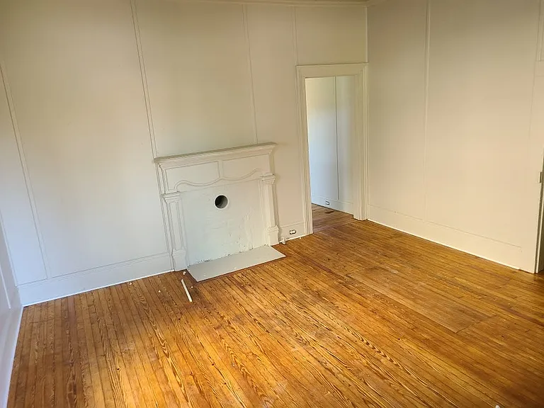 530 Park Ave #530 — Photo 3