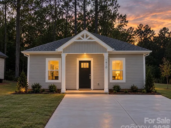 806 S Salisbury Ave, Spencer, NC 28159