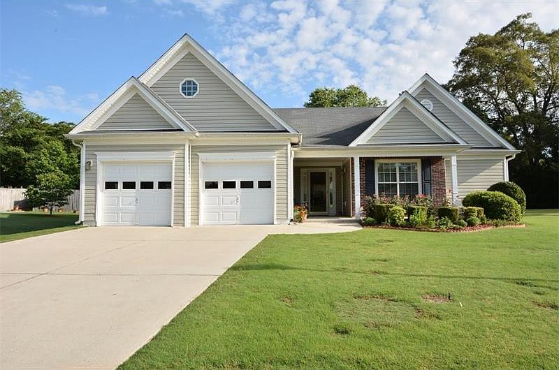 1st image of 1895 Charleston Oak Cir
