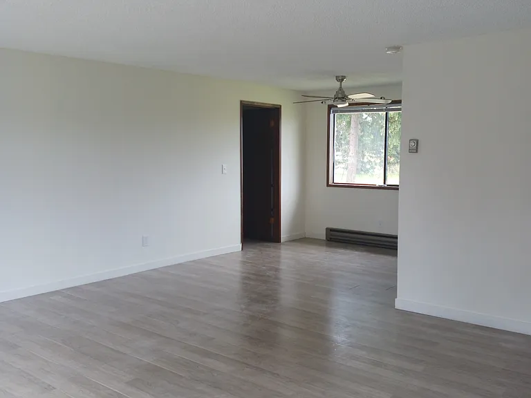 W Oak Ct — Photo 7