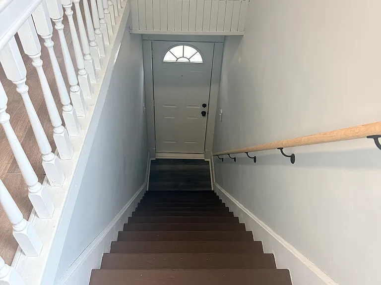 49 Elizabeth St #2 — Photo 4