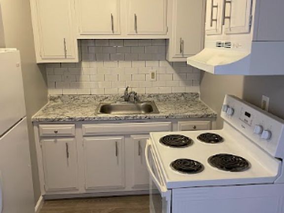 3rd image of 5670 Pardee Ave Unit 8