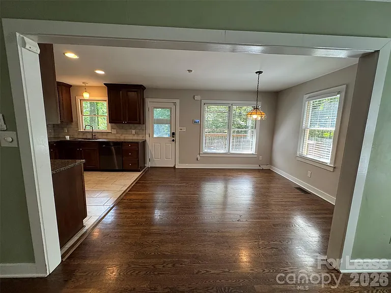 219 Lark Field Dr — Photo 10