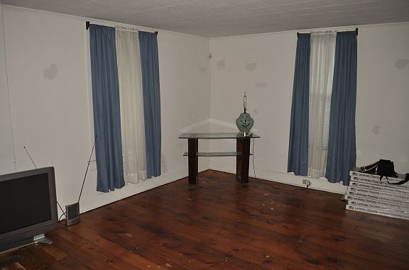 3rd image of 54 Cleveland Ave