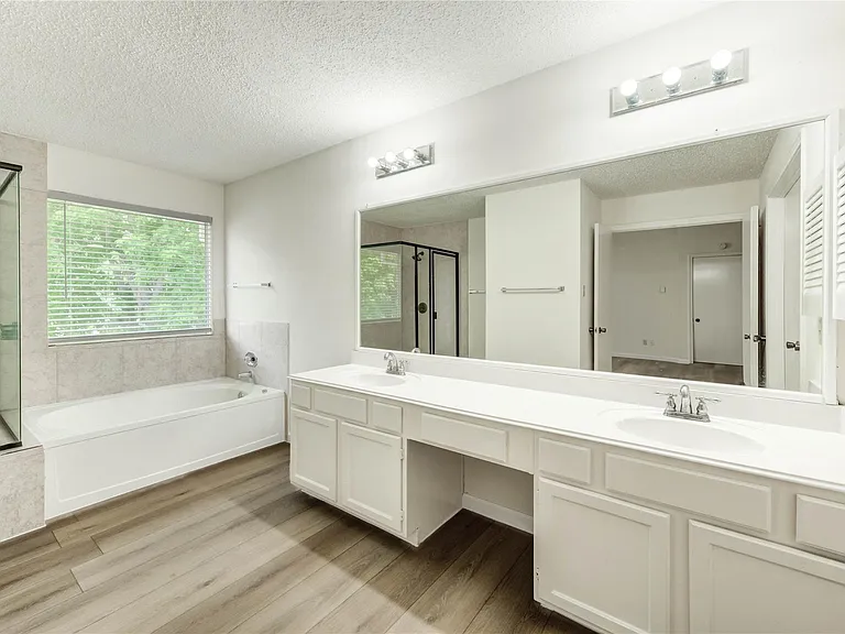 2338 Bent River Dr — Photo 37