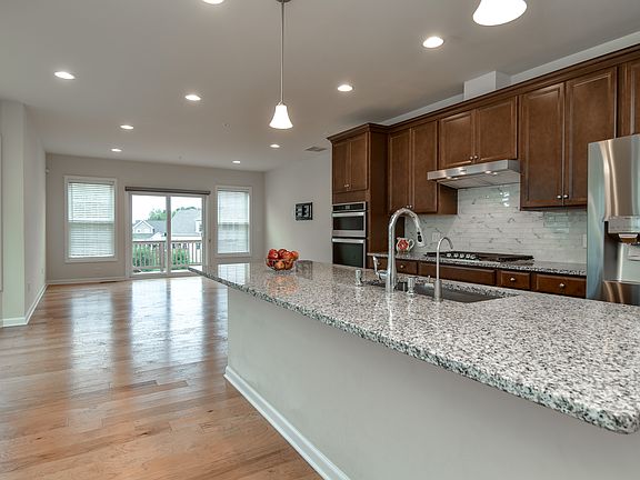 3rd image of 35 Magnolia Dr #35