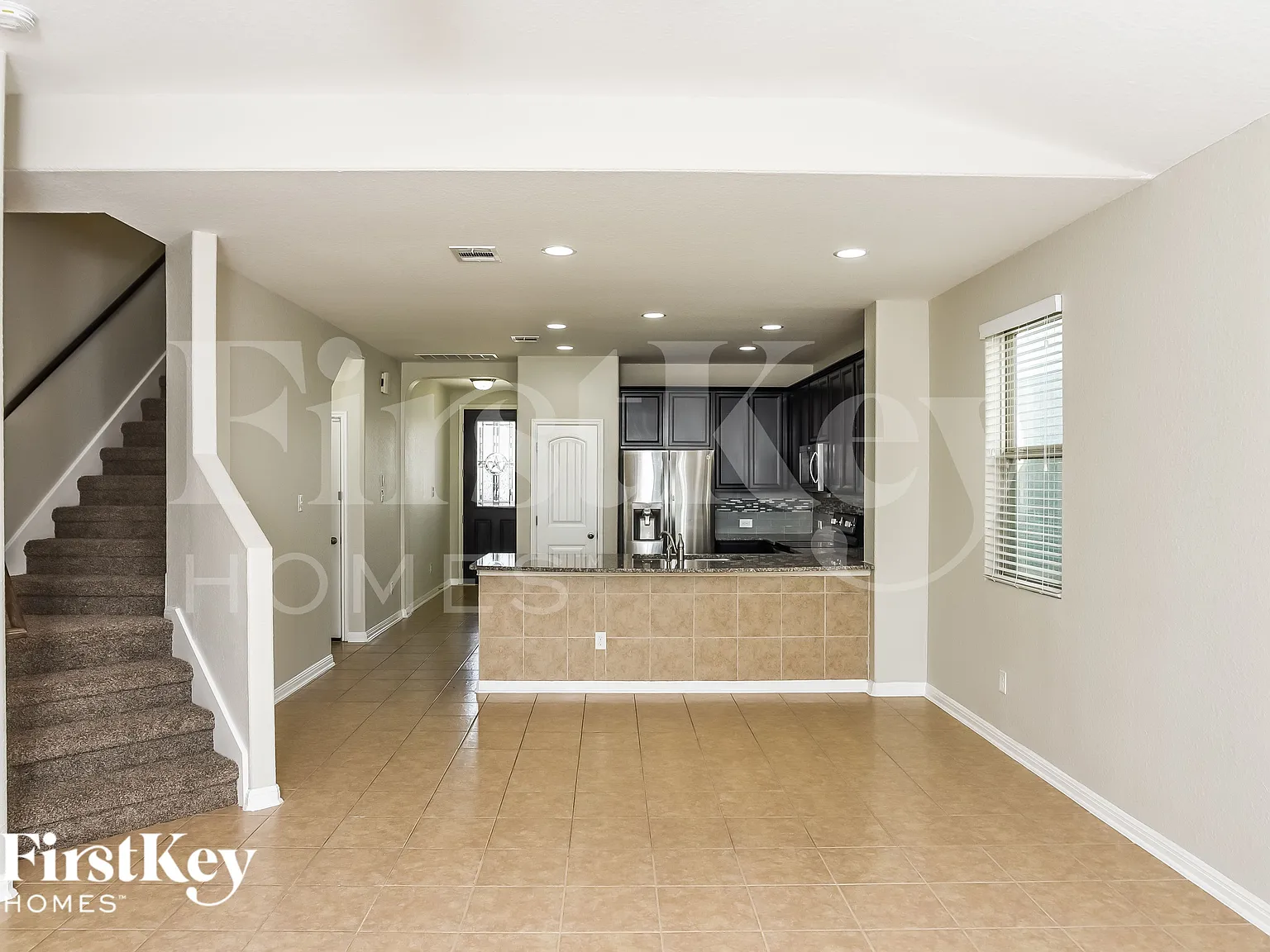 3 bed, 3.0 bath, 2398 sqft, $2,080 — Photo 3