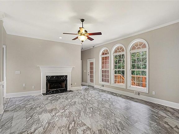 4th image of 25 Inverleigh Row