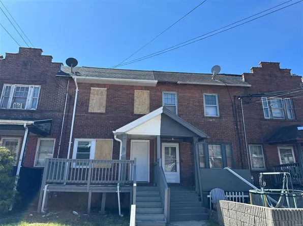 222 Wood St, Waterbury, CT 06704