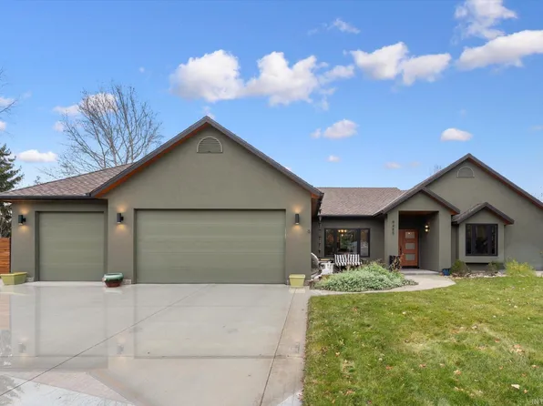 9485 W River Beach Ln, Garden City, ID 83714