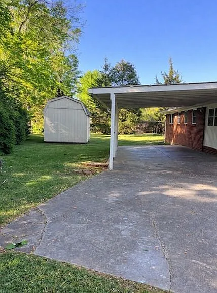 318 Cedar Springs Rd — Photo 19