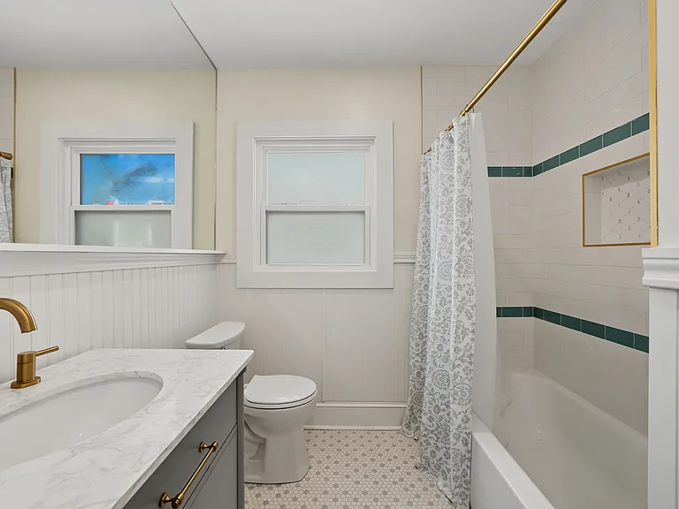 804 Berkeley Ave NW — Photo 13
