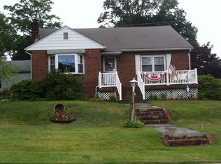 28 Center St, Netcong, NJ 07857