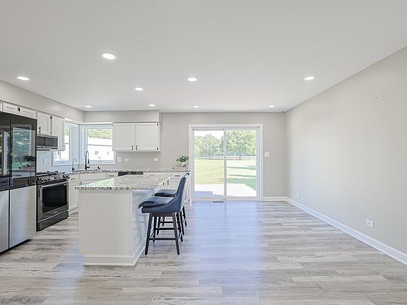 5th image of 6805 Johnsburg Rd
