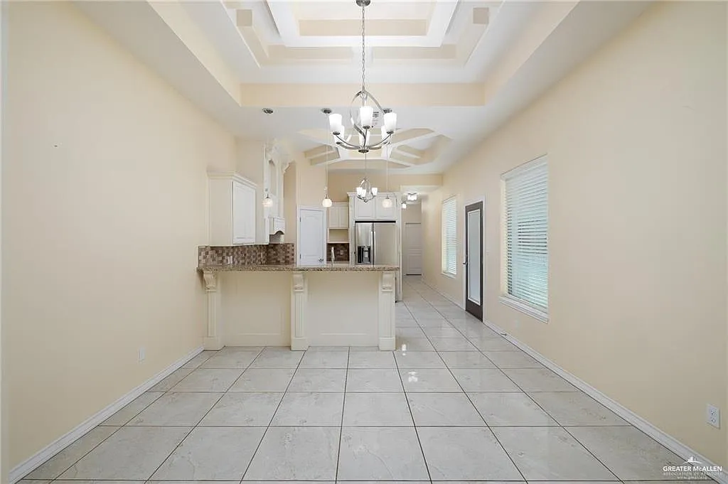 3 bed, 2.5 bath, 1611 sqft, $1,900 — Photo 3