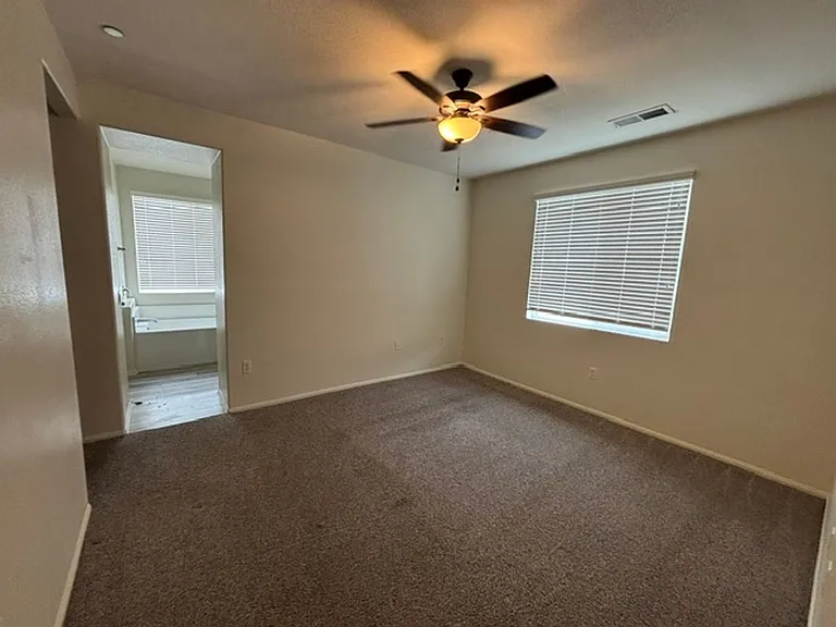 210 Monterey St — Photo 5