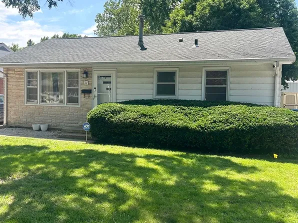 17 Midland Ct, Springfield, IL 62702