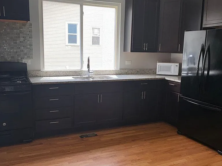 9025 S Carpenter St — Photo 2