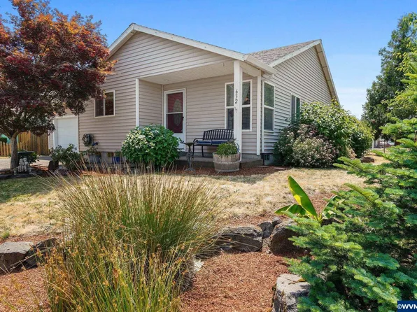 632 W Heintz St, Molalla, OR 97038