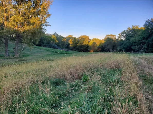 7187 NE Rising Sun Dr, Pleasant Hill, IA 50327