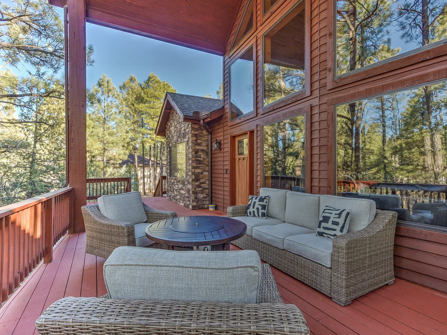 1160 E Waterway Ln — Photo 3