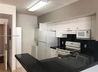 5085 NW 7th St APT 811, Miami, FL 33126