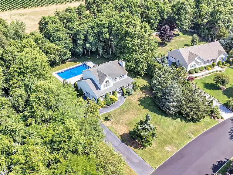 6 Bay Run Ln — Photo 4