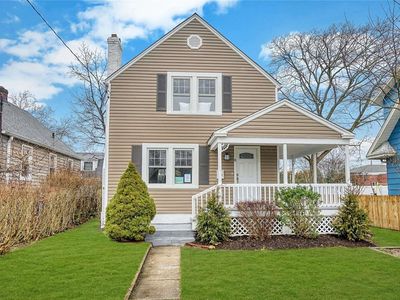 8 Boxwood Road, Port Washington, NY, 11050