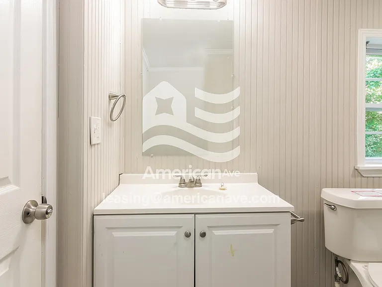 1172735_013_bathroom_14.jpg